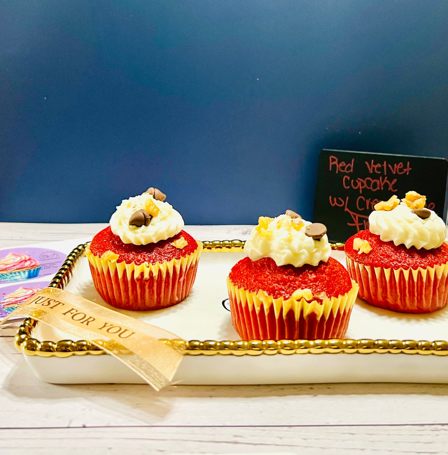 Assorted Flavor Specialty Cupcake(s) 6-count